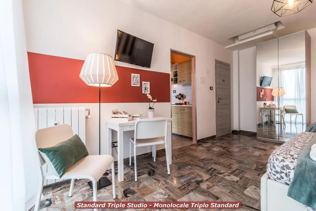 Aparthotel 4 Star Bologna Train Station - Self Check-In 0*,  Italia